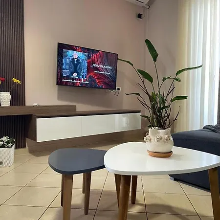 Kejsi Апартаменты Тирана