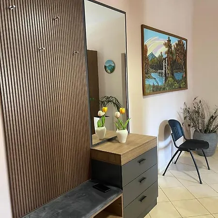Kejsi Apartment *